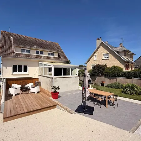 La Terrasse For 8 People - And Shops Within Walking Distance